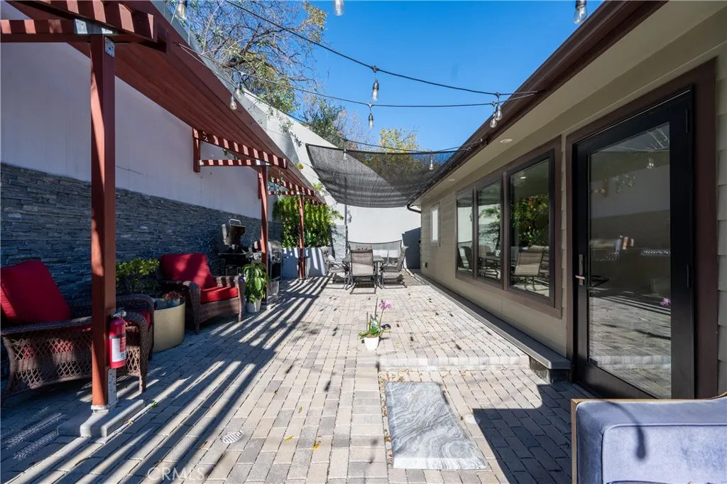 2239 Laurel Canyon, Los Angeles, California 90046 home-pic-25